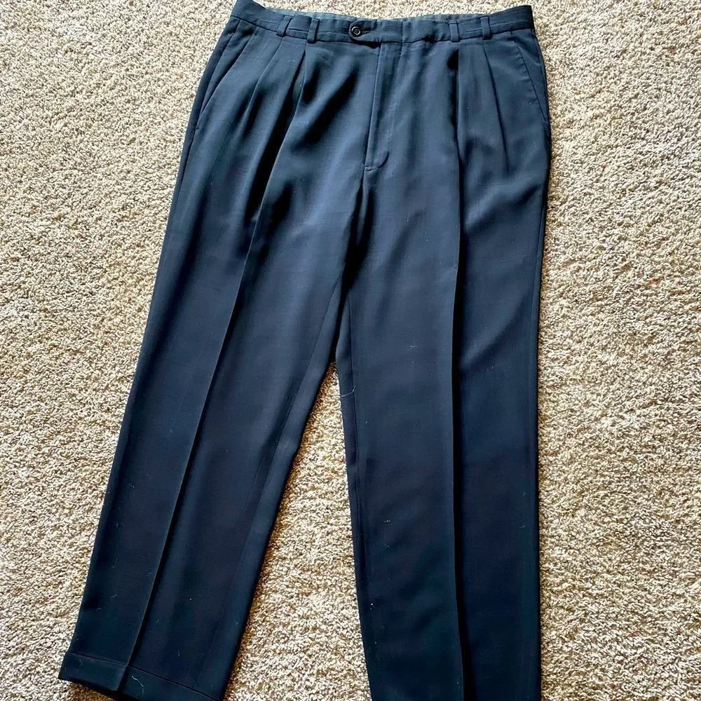 💼Gorgeous Pair of Men’s Slacks size 38R Navy Blue